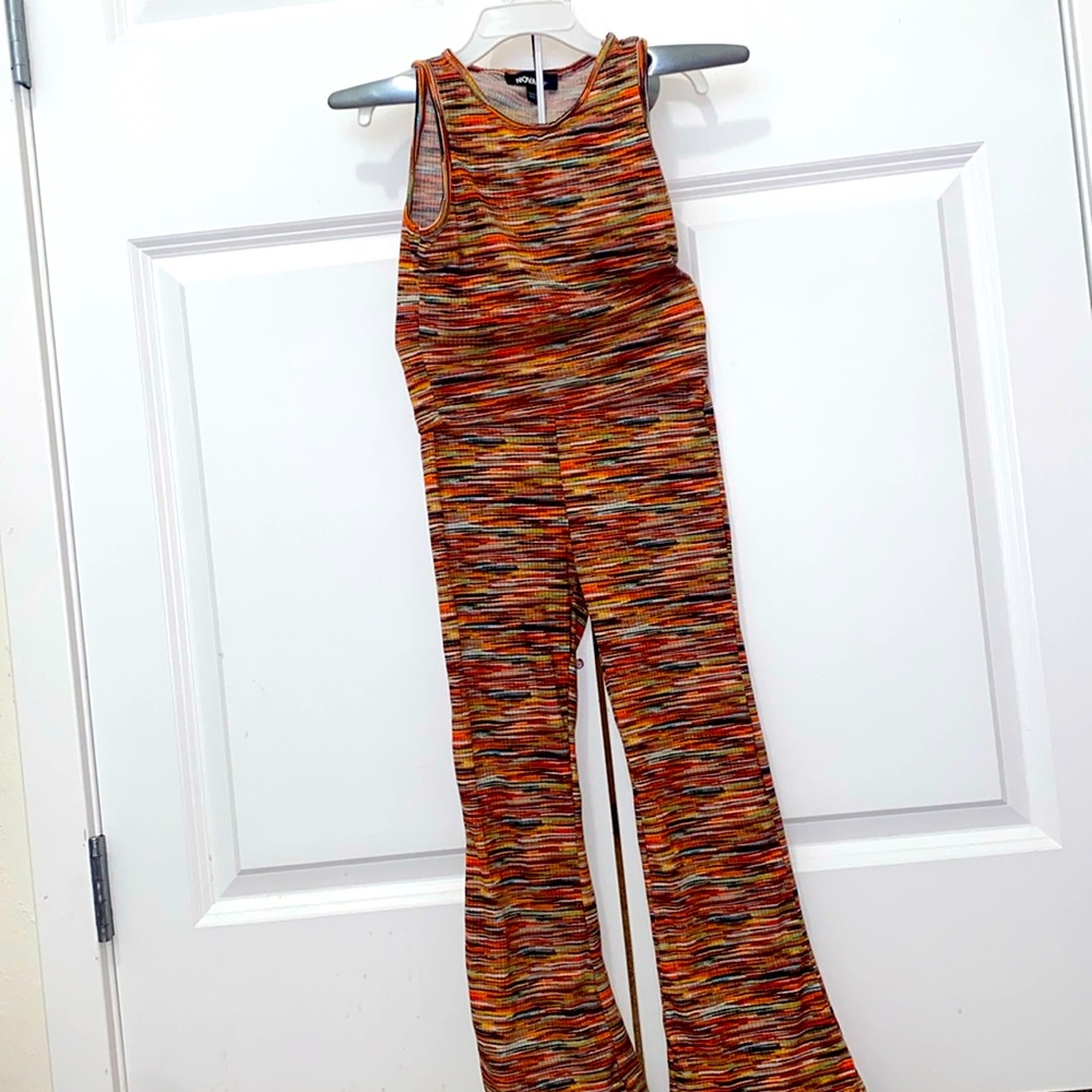 Girls 2 piece outfit.